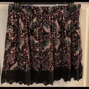 Mini skirt with lace trim size medium